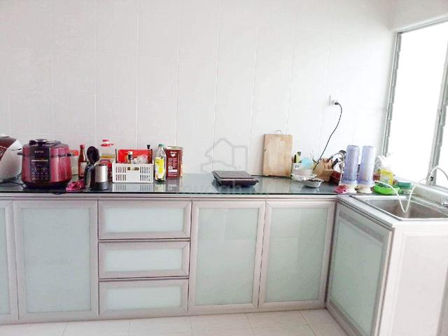 Bayu 2, Nilai, Middle Room Near INTI & KLIA 4