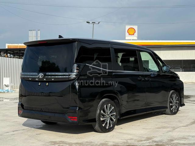 2024 Toyota VOXY 2.0 S-Z POWER BOOT 19K KM - 2