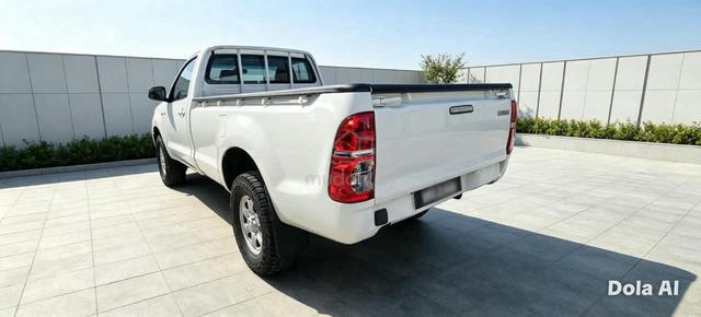 TOYOTA HILUX 2.5 MANUAL SINGLE CaB - 3