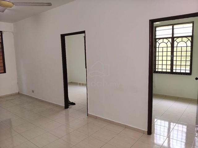 3 BEDROOMS, Landed House, F.GRILLED~Klinik Kesihatan, SK Ujong Pasir, 1