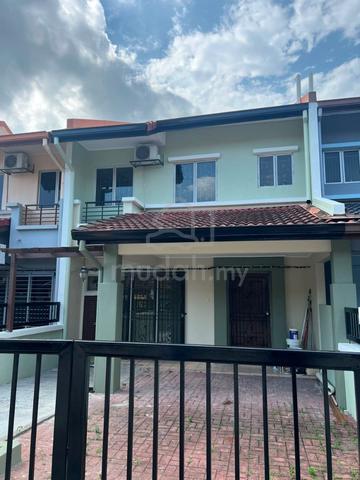NEWLY REFURBISHED Double Storey Taman Perindustrian UEP Subang 1