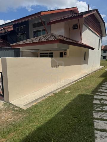 Palm court kulai double storey endlot for rent 1