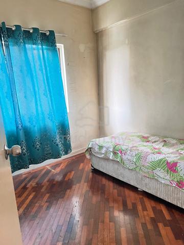 Bilik sewa untuk perempuan sahaja 1