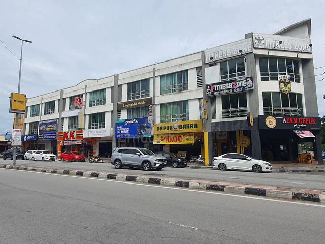 Fair Park 3 Storey Commercial Shop For Sales 1