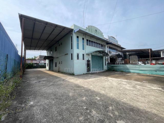 1.5 storey Semi-D factory Indera Mahkota 14 1