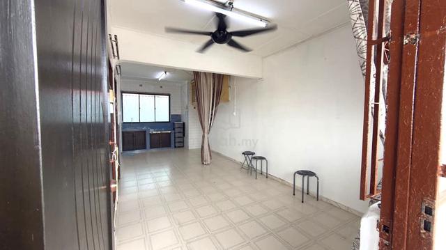 Flat Tun Aminah for Rental - Unblocked view, fully tiled 1