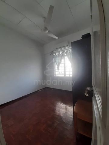 Taman Batu Uban 2 Apartment 1