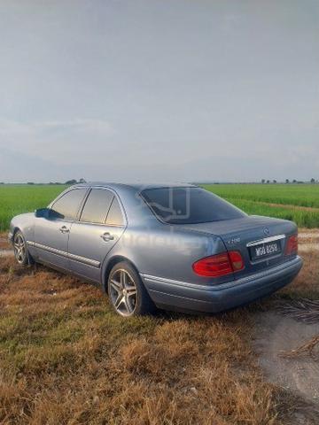 1995 Mercedes Benz 280E 2.8 (A) - 1