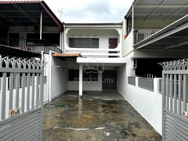 Double story terrace for sale on Jalan Munshi Abdullah 1