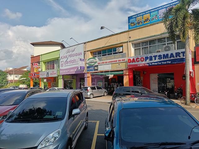 Prime Location Facing Main Road well developed zone Bangi Sek 4. 1