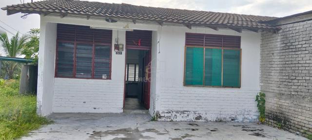House for Sale in Hutan Melintang, Perak 1