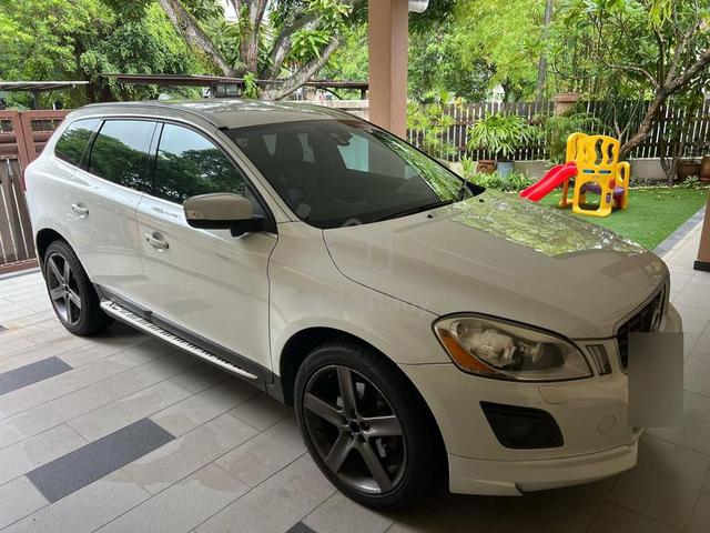 2009 Volvo XC60 T6 AWD R-Design - Replaced Engine - 2