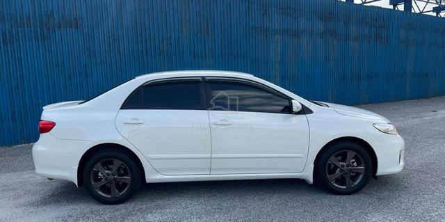 2013 Toyota COROLLA ALTIS 1.8 E (A) FACELIFT 1 OWN - 4
