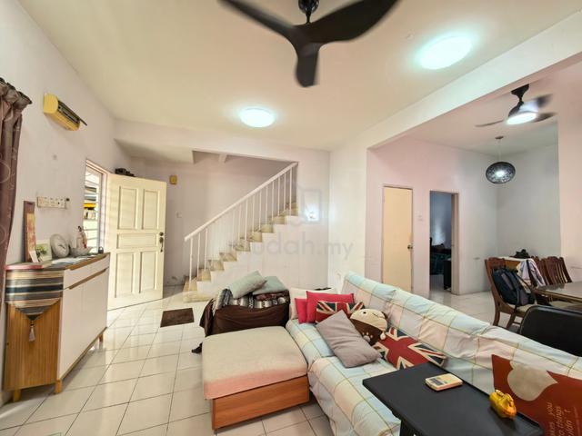 Corner lot,double storey house at jalan sungai kapar indah 7 for sale 1