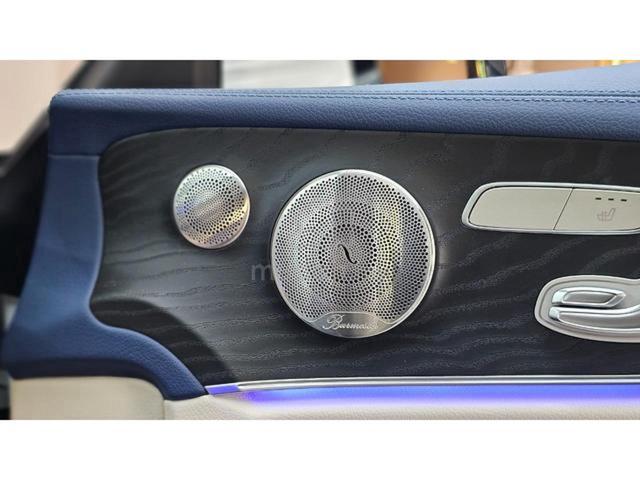 PERFECT Merc Benz E200 AMG COUPE SPORT LeatherPack - 4