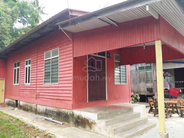 Rumah Kayu Untuk Disewa 1