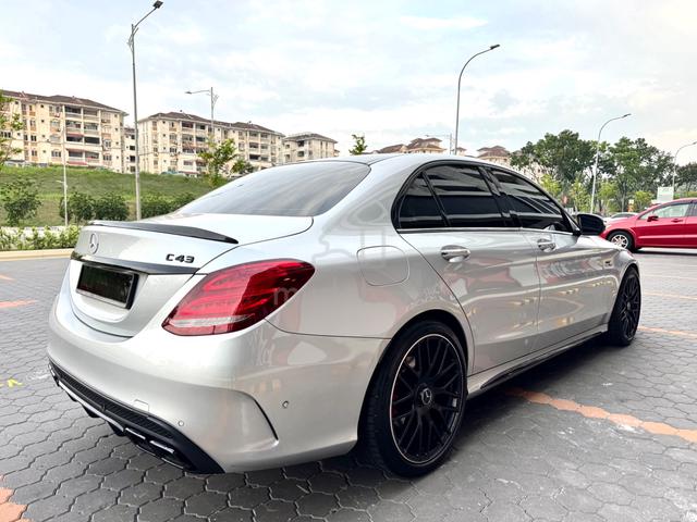 Mercedes Benz C250 AMG - 3