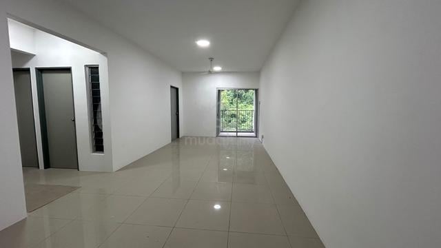 The Stone (Ayer Hitam) 1