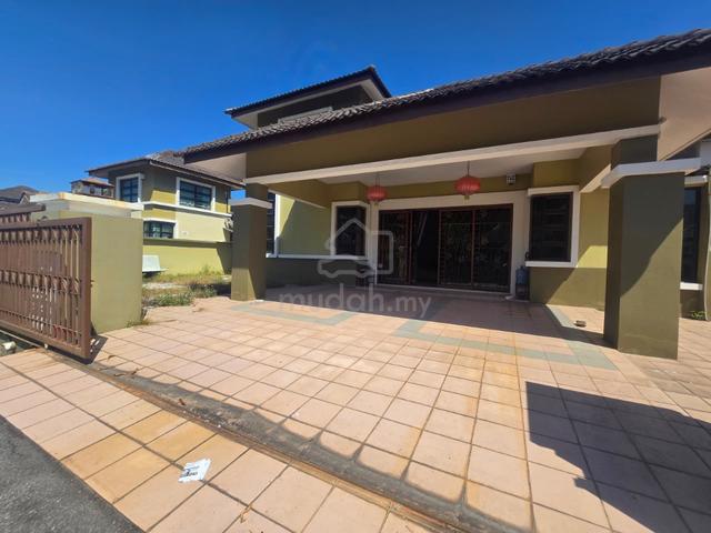 1.5 Storey SEMI DETACHED, Taman Villa Suria, Sikamat, Seremban 2