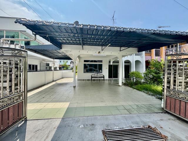 Nice Double Storey Semi D House For Rent @ Teluk Intan Town 3