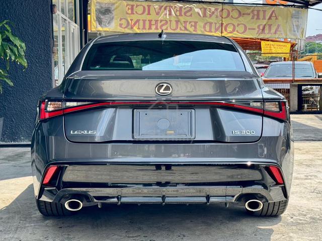 2022 Lexus IS 300 F SPORT 2.0 - 2K MIELAGE, 4.5A - 4