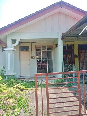 [Rumah Busuk] Rumah Teres Murah Taman Sri Bayu, Tumpat, Kelantan 1