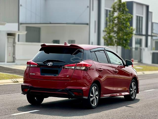 -2022 Toyota YARIS 1.5 E FACELIFTCUN (A) FULL LOAN - 4
