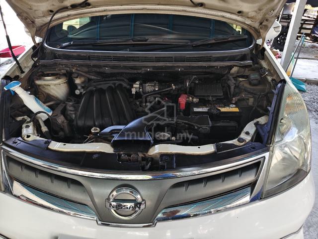 2012 Nissan GRAND LIVINA 1.6 CLASSIC/COMFORT (A) - 4