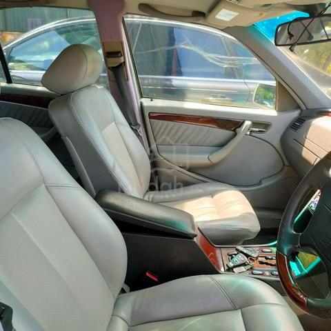 2000 Mercedes Benz C200 ELEGANCE (CKD) 2.0 (A) - 3