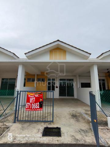 (PermatangBadak) Carporch 27kaki, RuangBlkg 17kaki, 400M ke Jln Bypass 1