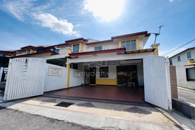BIGGEST 2900 Sqft + RENOVATED ‼️ Double Storey Terrace End Lot, BBST 1