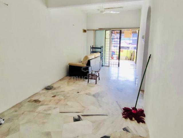 Cheap Sale Upper Floor Townhouse Taman Bukit Teratai Ampang Cheras 1