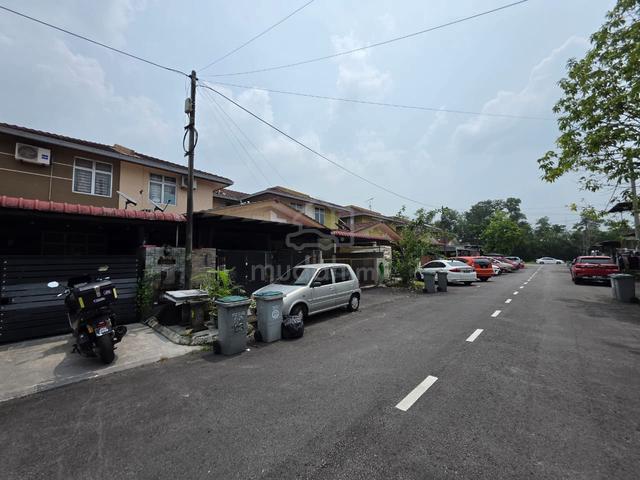Gelang Patah Nusantara Medium Low Cost 2 Adjoining House For Sales 1