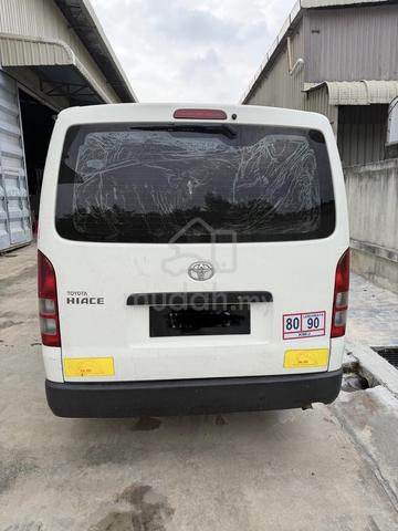 2022 Toyota HIACE 0 2.5L (M) - 2