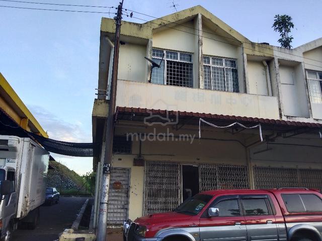 5 Rooms office/Hostel/House End lot for rent in Taman Muhibbah Senai