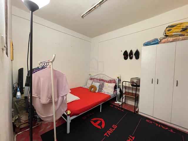 Taman Putra Budiman Flat 3