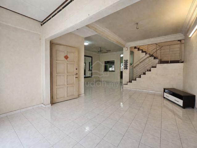 Facing North! Double Storey House 22x75 Bukit Rimau Kota Kemuning 1