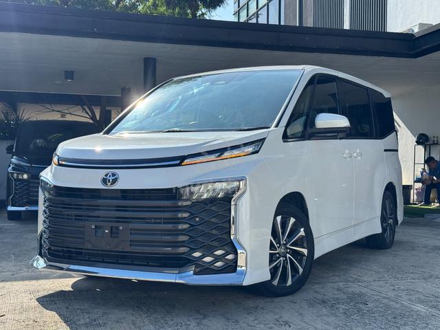 2022 Toyota VOXY 2.0 S-Z POWERBOOTS - 2