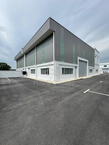 Senai Idaman 1.5 Storey Semi D Factory for Rent 4