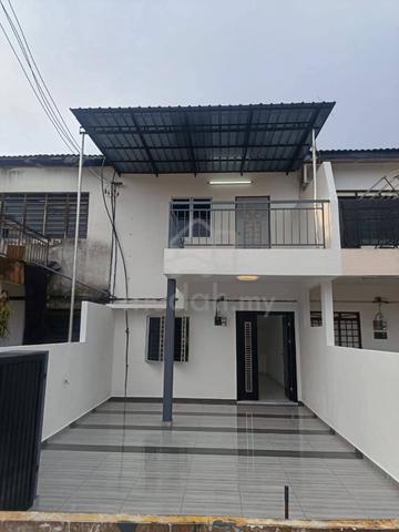 Teres Dua Tingkat, Taman Pengkalan Barat 1