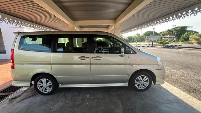 2011 Nissan SERENA 2.0 HIGH-WAY STAR (A) - 1