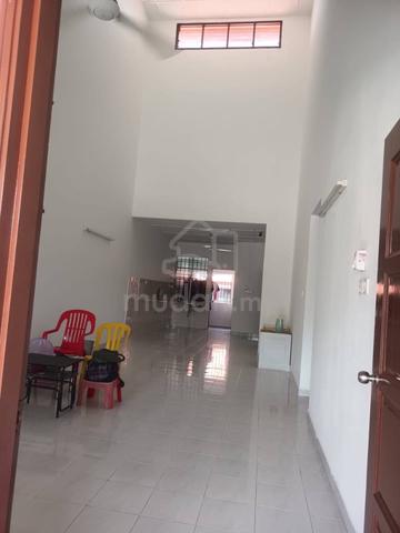 Taman impian emas house for sale/good condition unit 1