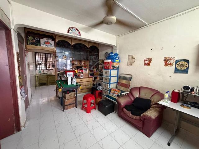 Flat Taman Ungku Tun Aminah 1