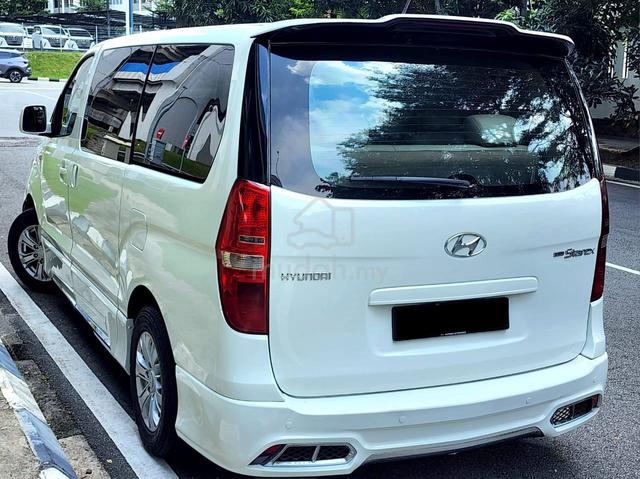 CLEAR STOCK Hyundai GRAND STAREX 2.5 ROYALE DELUXE - 2