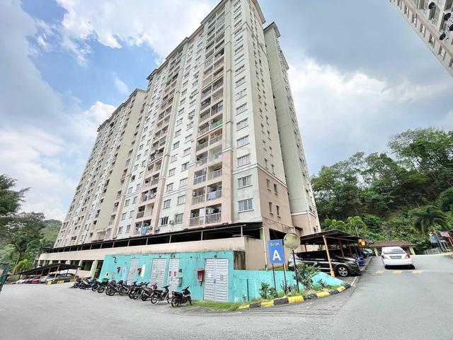 Lakeview Apartments 1