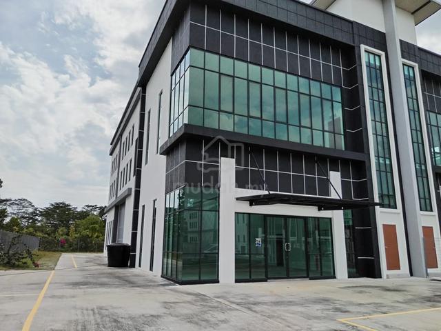 3.5 sty Semi-Detach Factory for Rent @ Shah Alam, Selangor 1