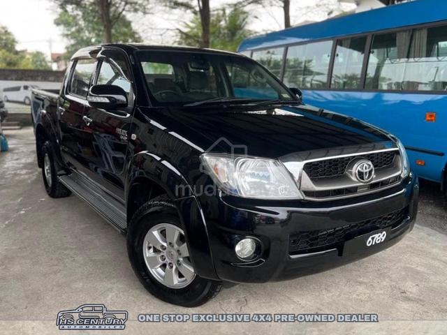 Toyota HILUX D.CAB 2.5 (A) - 1