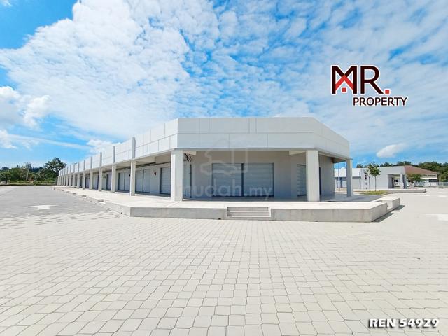 CORNER LOT Single Storey Shop Lot Bukit Banyan Avenue FOR RENT 1