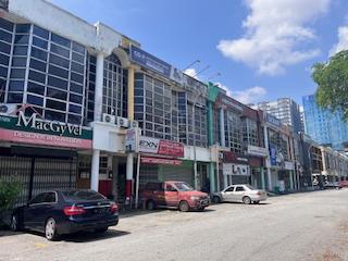 Ground floor shop @ Subang 2 for rent 1
