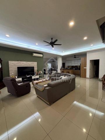 3 Storey Semi-D Setia Utama For Sale 1